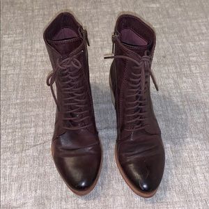 Size 7 new rustic purple Victorian boots!